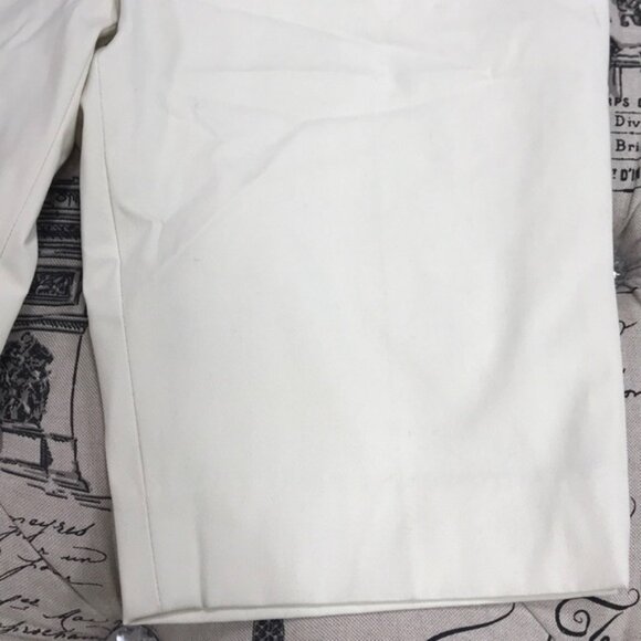 THEORY Basic Tailored Shorts In Ivory - Picture 3 of 7